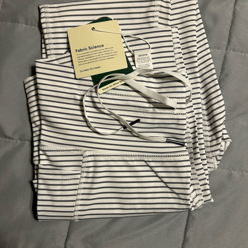 HALARA Navy and White Striped Leggings